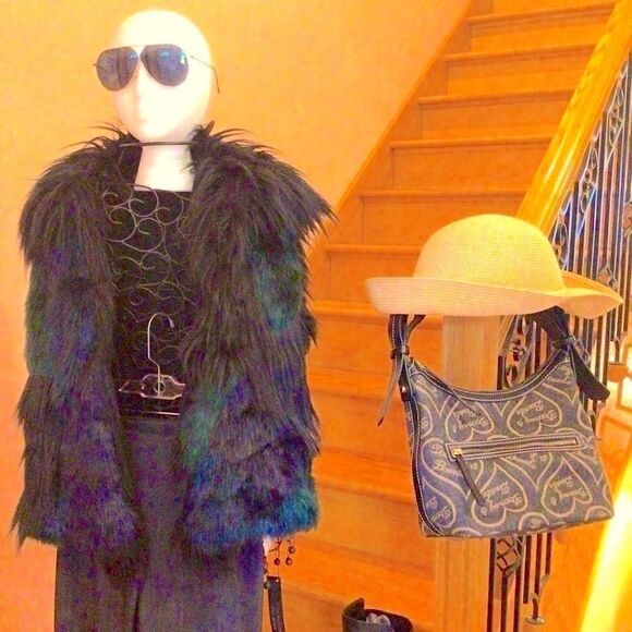 BLANK NYC PLUSH FAUX FUR VEST M NWT BLUE/BLACK COLOR BLEND - Picture 13 of 15